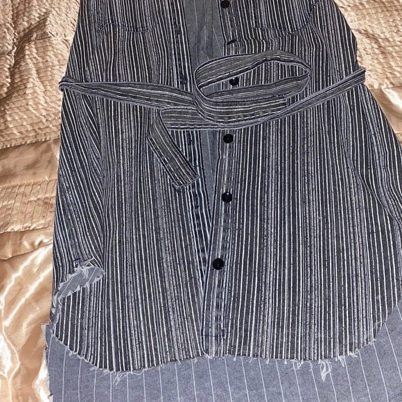 Kroix size 1X and Still in good condition and good material - Picture 5 of 9